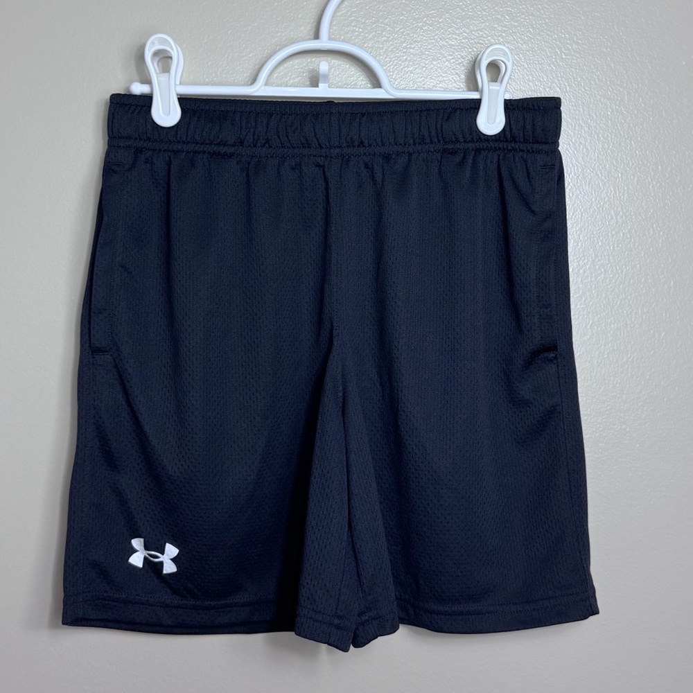 Youth Large Under Armour Black Mesh Athletic Shorts